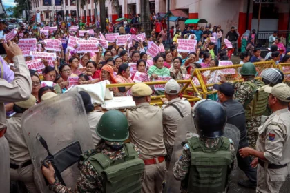 Manipur Governor Protest #getrapidnews