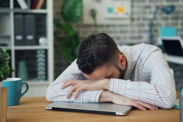 Toxic Workplace Culture: 7 Alarming Signs That Destroy Mental Health