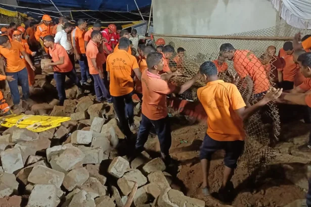 Tragedy at Andhra Temple: 7 Worshipers Dead, 4 from One Family